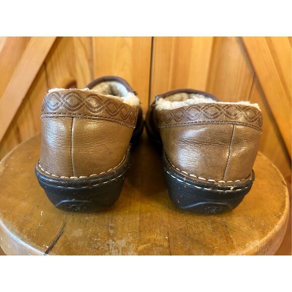 Ugg  Womens Brown Leather Sheepskin  Slip On Fur Trim Size 7 - Picture 4 of 11